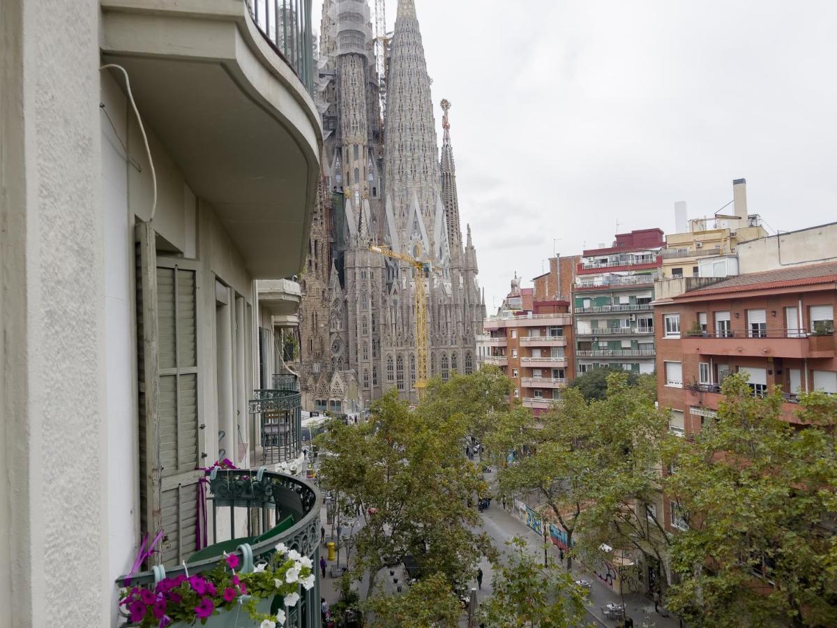 Enjoybcn Gaudi Apartments Barcelona Bagian luar foto