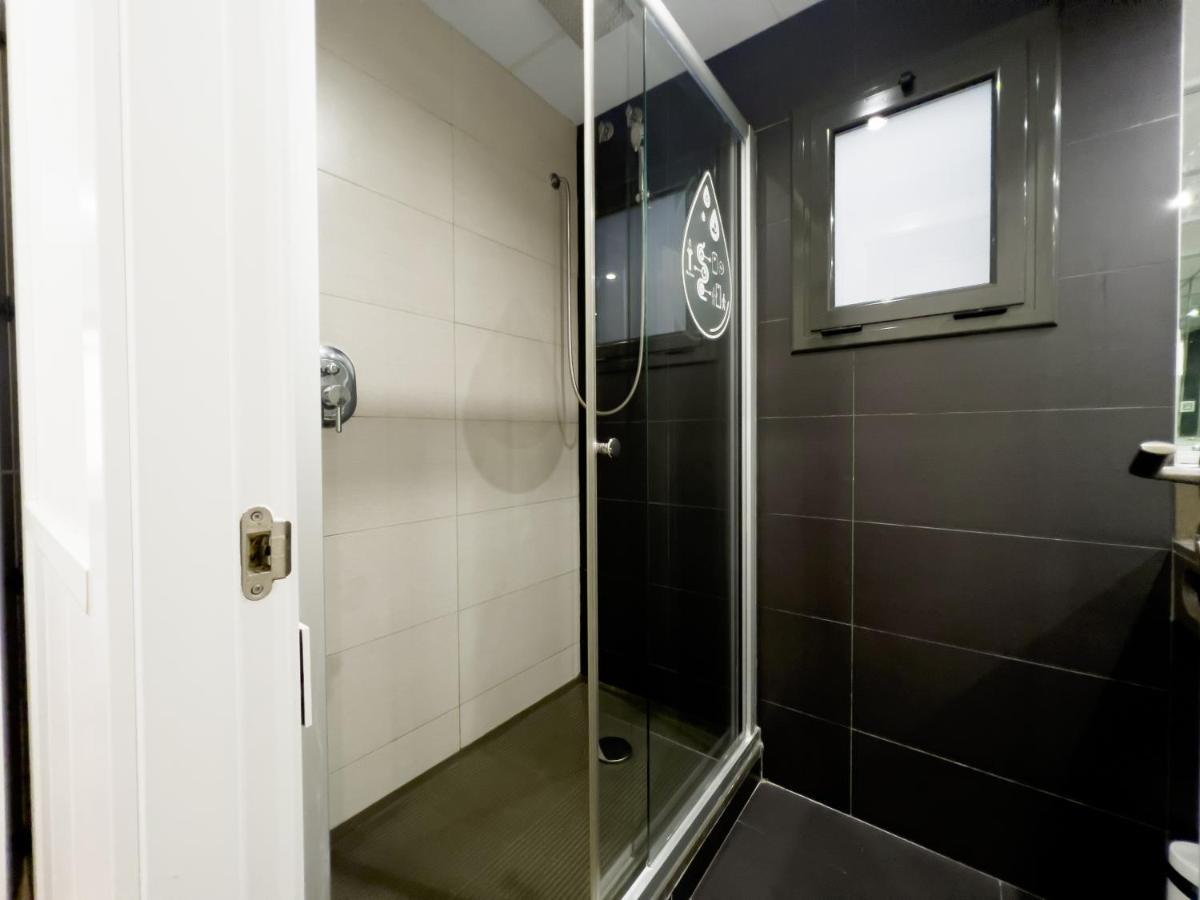 Enjoybcn Gaudi Apartments Barcelona Bagian luar foto