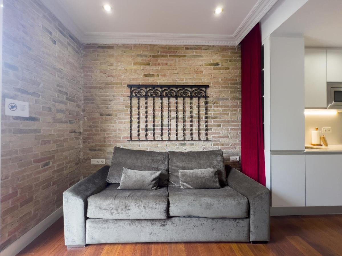 Enjoybcn Gaudi Apartments Barcelona Bagian luar foto