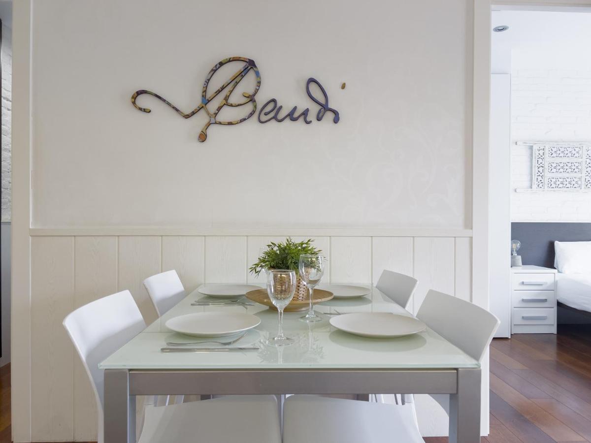 Enjoybcn Gaudi Apartments Barcelona Bagian luar foto