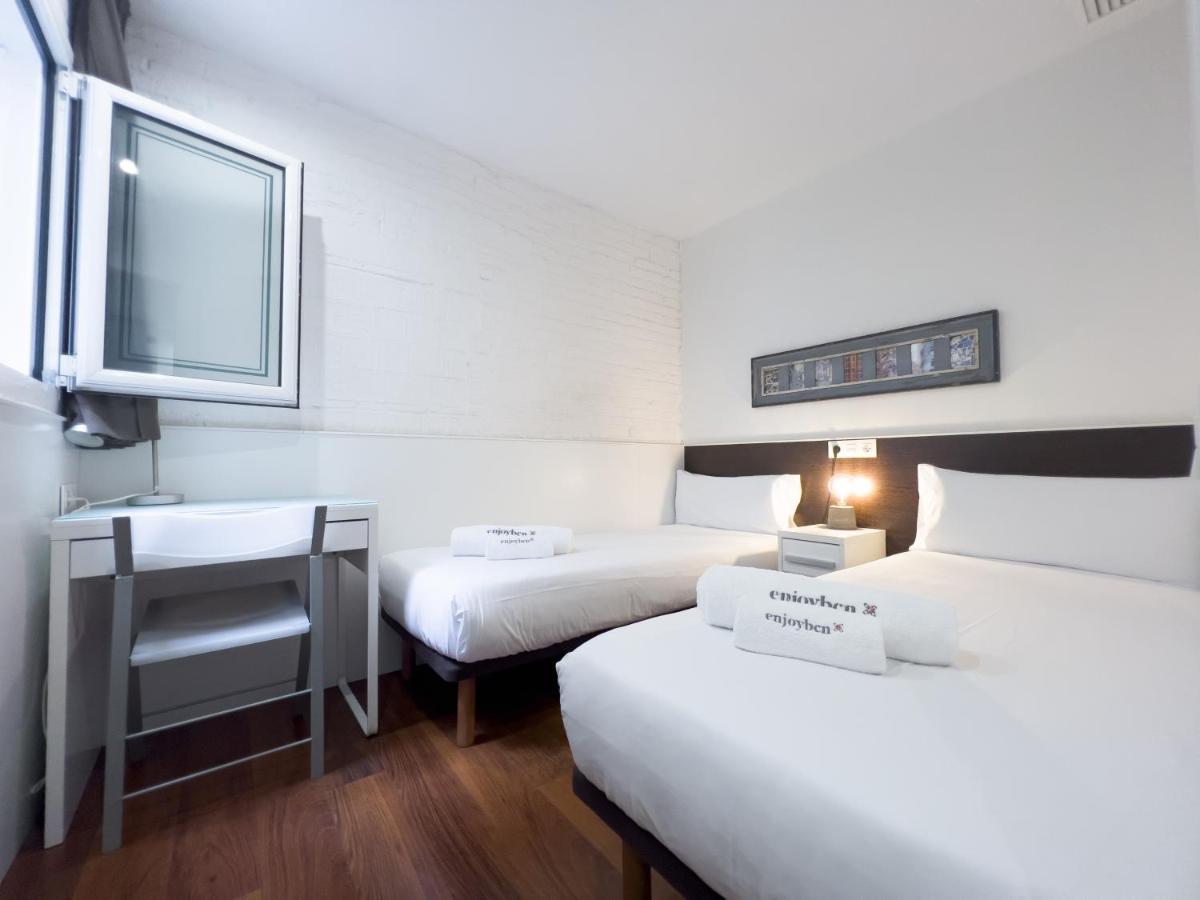 Enjoybcn Gaudi Apartments Barcelona Bagian luar foto