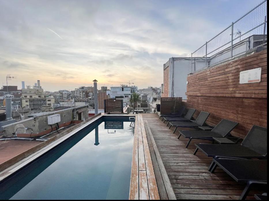 Enjoybcn Gaudi Apartments Barcelona Bagian luar foto
