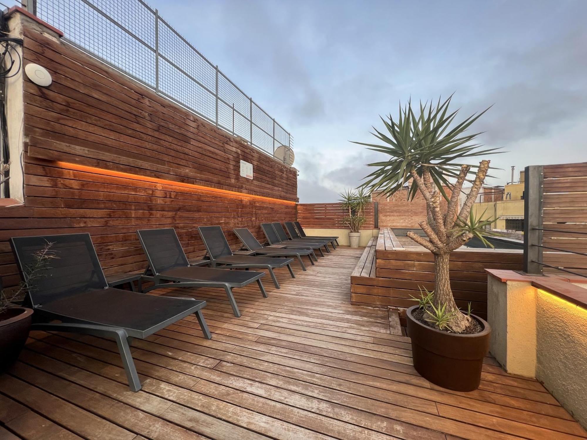 Enjoybcn Gaudi Apartments Barcelona Bagian luar foto