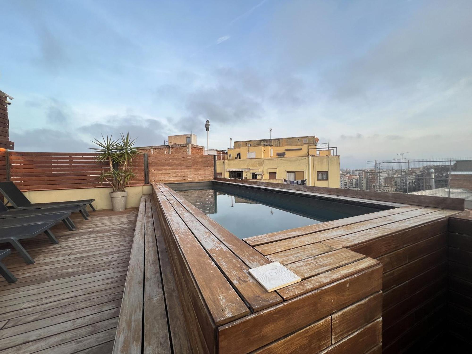 Enjoybcn Gaudi Apartments Barcelona Bagian luar foto